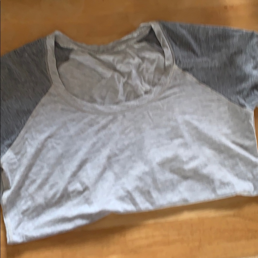 Lululemon top